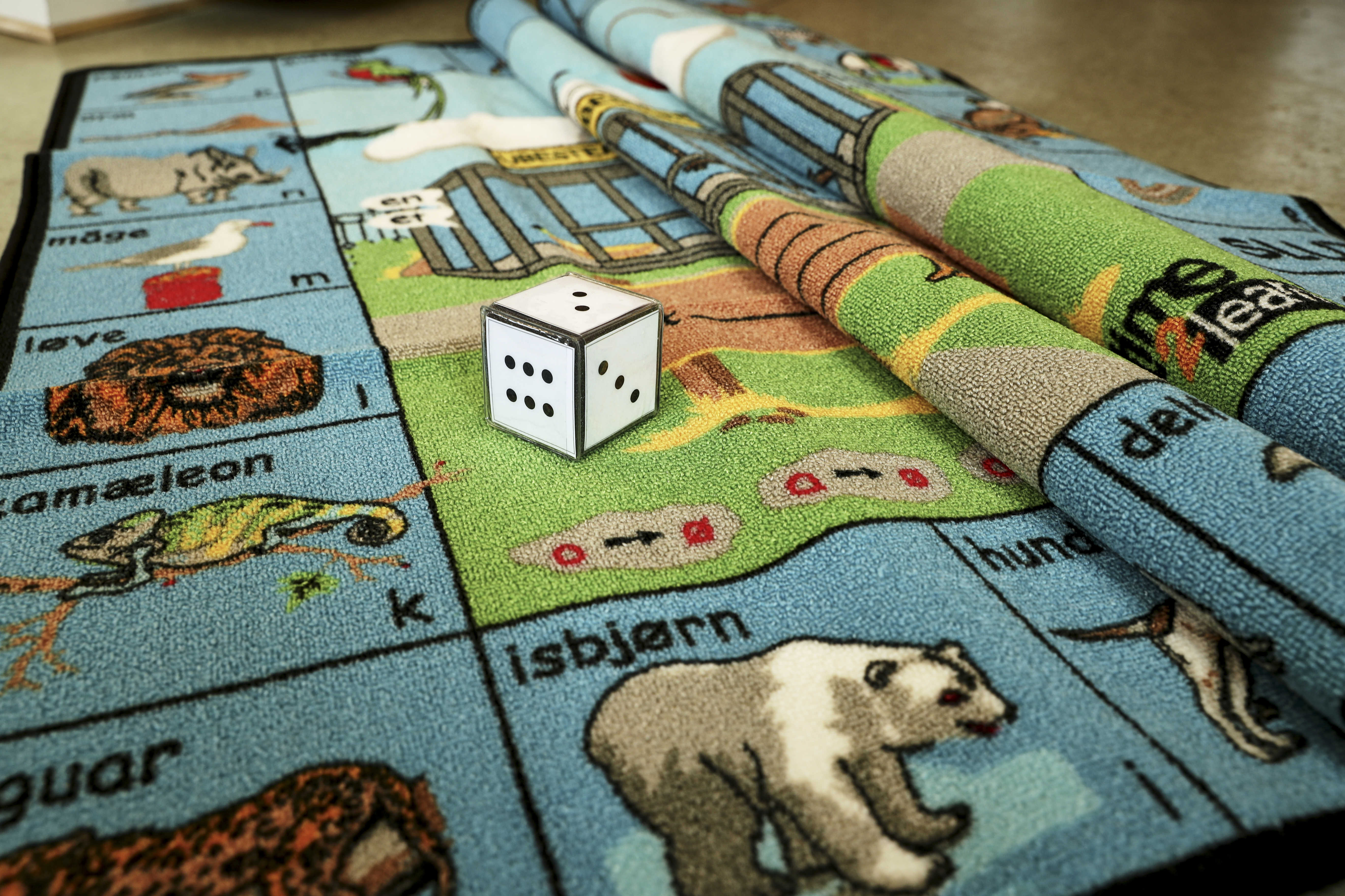 Terning på tæppe